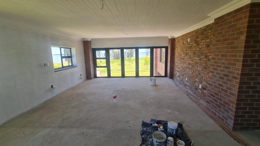 4 Bedroom Property for Sale in Oranjeville Free State